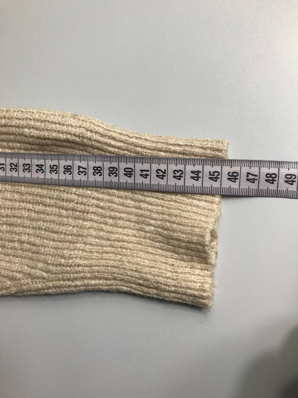 Свитер Zolla однотонный, маркировка ХS, визуально на 42 размер