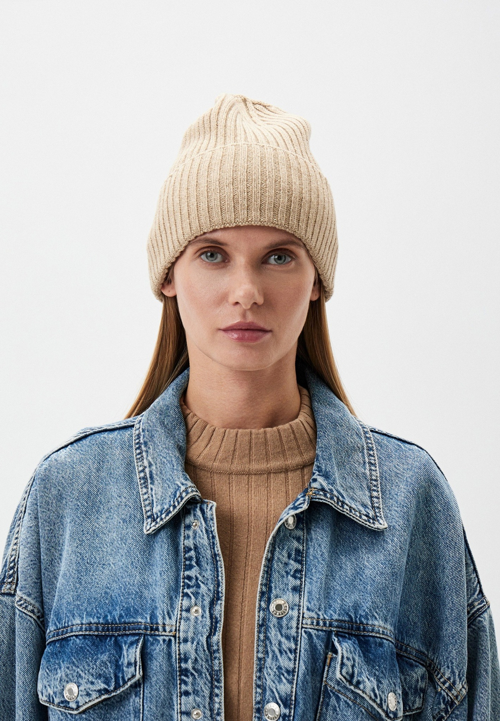 Шапка женская ARMANI EXCHANGE