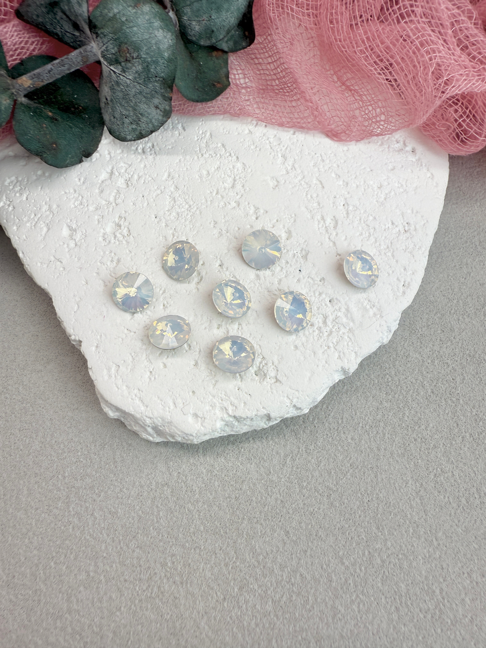 Риволь Rivoli 8 мм, White opal