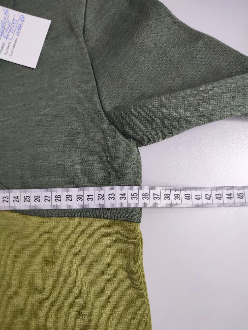 Костюм-двойка с юбкой зеленый на 8-9 лет, новый