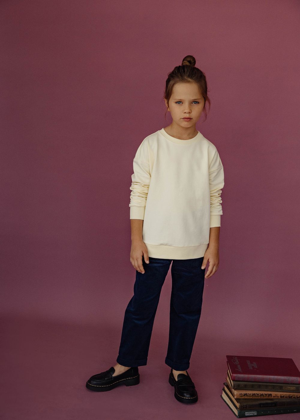 Штаны из микровельвета с подкладкой темно-синего цвета