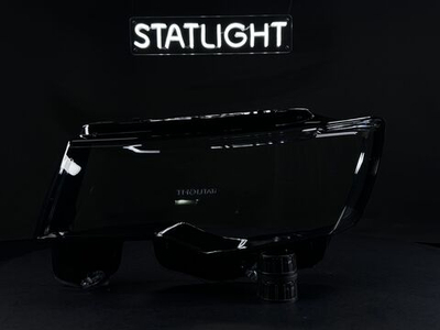 Левое стекло фары Jeep Grand Cherokee WK2 2013-н.в