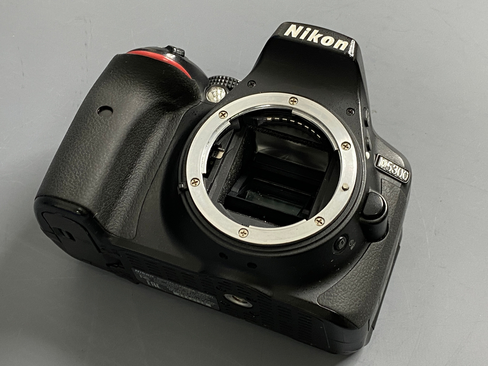 Nikon D5300 kit 18-55mm 3.5-5.6G VR 21.100 кадров