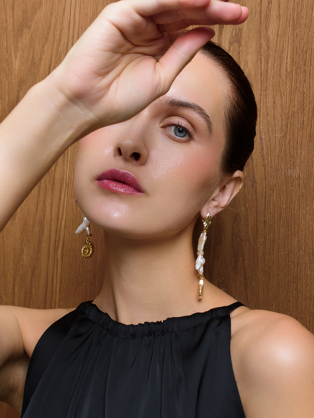 Серьги "Cross pearl shell" Gold