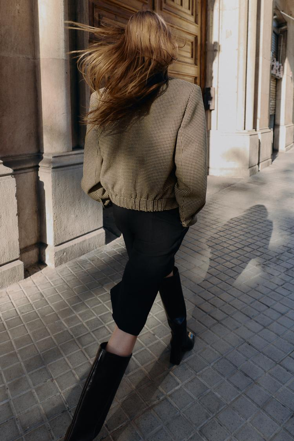 ZARA БОМБЕР В ГУСИНУЮ ЛАПКУ С ПОДПЛЕЧНИКАМИ, ЧЕРНЫЙ/КОРИЧНЕВЫЙ