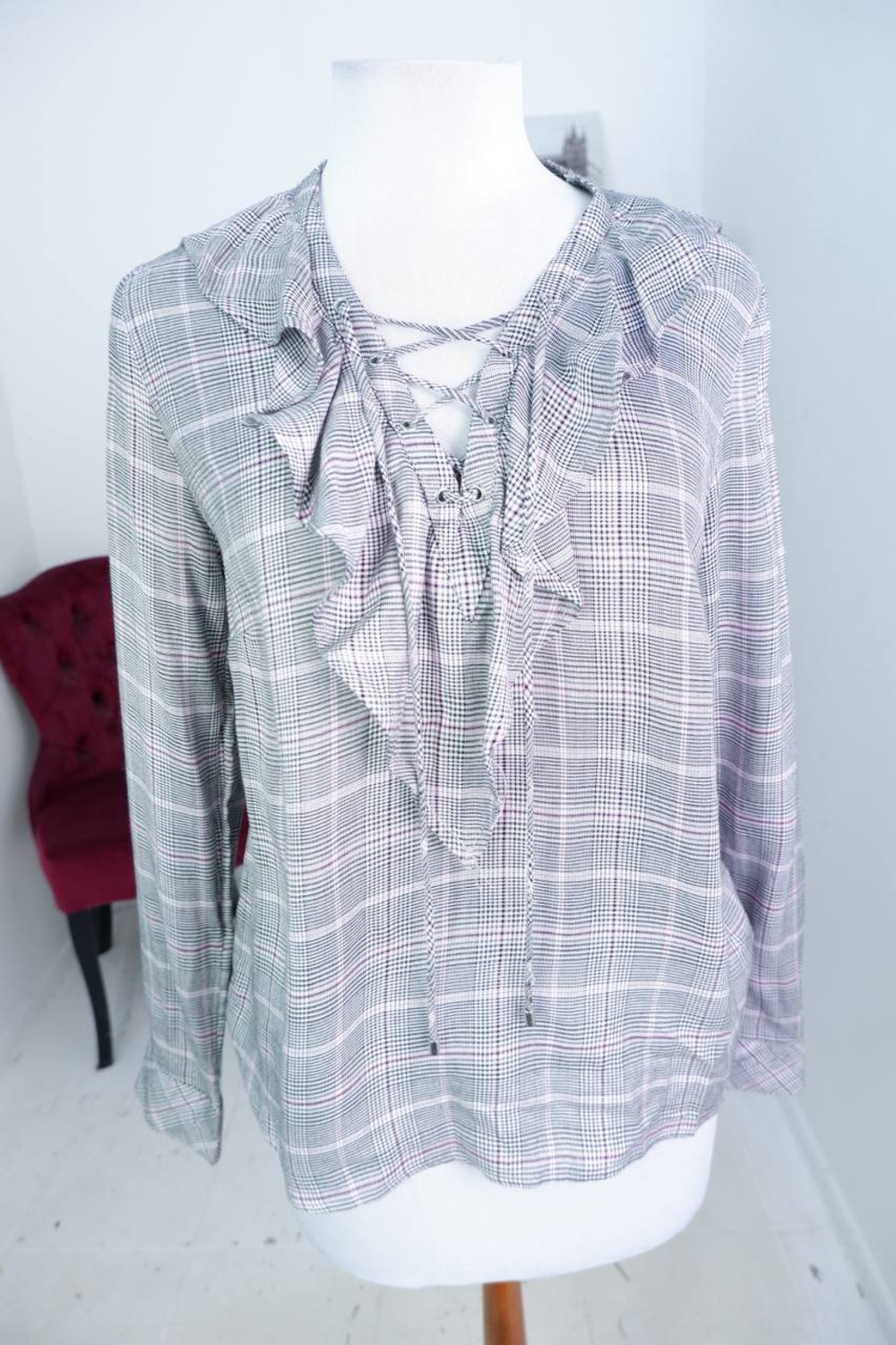 Блузка Stradivarius для офиса, маркировка М, визуально 46 размер