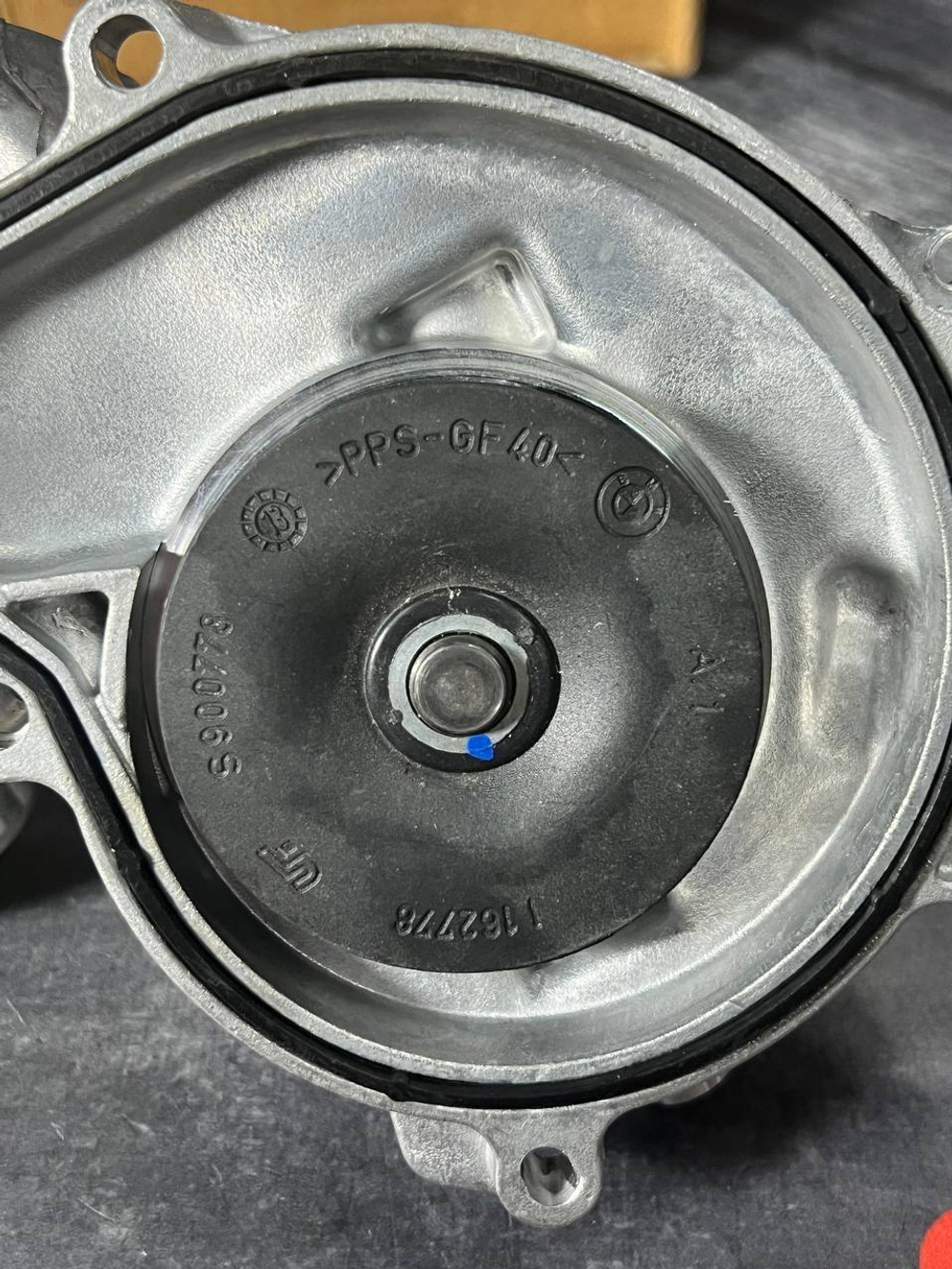 Насос водяной (Помпа) на BMW 11517586781