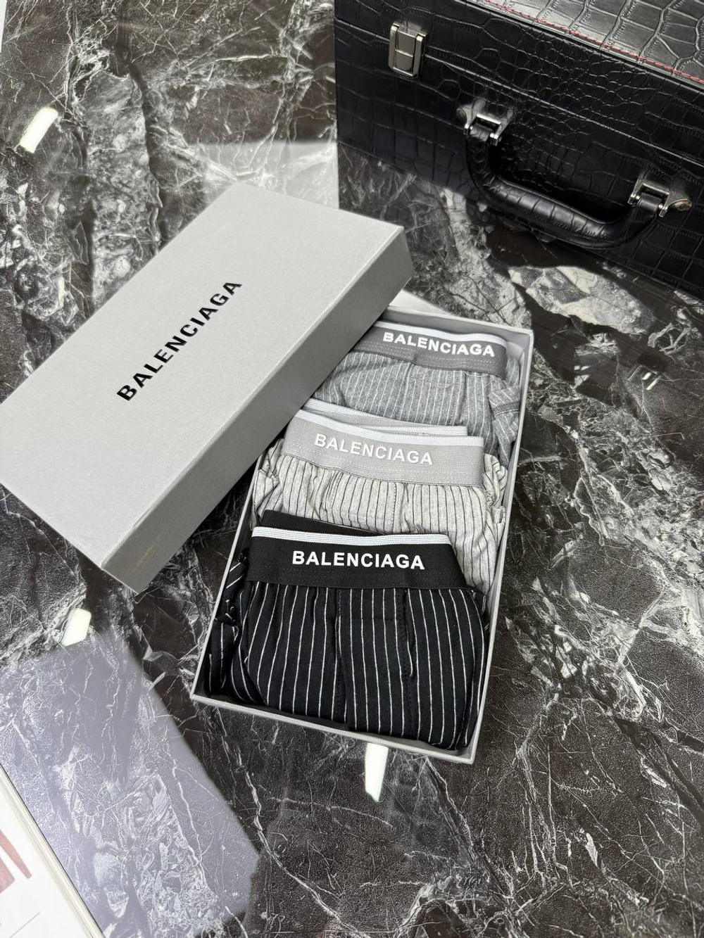 Трусы Balenciaga