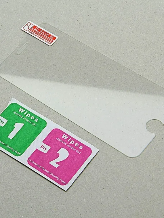 Защитное стекло 2.5D LuazON для iPhone 6/6S, полный клей