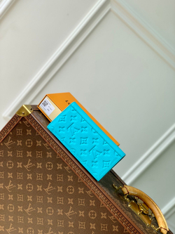 Louis Vuitton Brazza Wallet