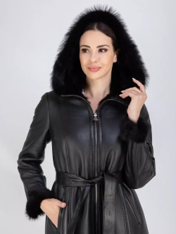 Дубленка зимняя с капюшоном натуральная