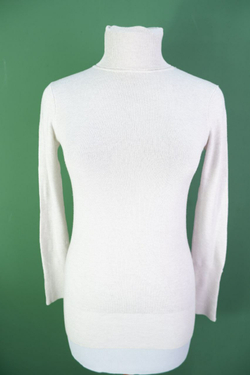 Джемпер Zara из вискозы однотонный 44 размер