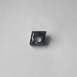 CCMT060204-UM FE2230  Пластина токарная