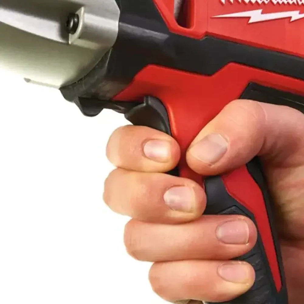 Milwaukee IPWE 400R гайковерт ударный сетевой 4933451524
