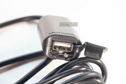 USB charger, slim, 1 slot, Fast charge. Handlebar/10mm Mirror mount. Motowolf