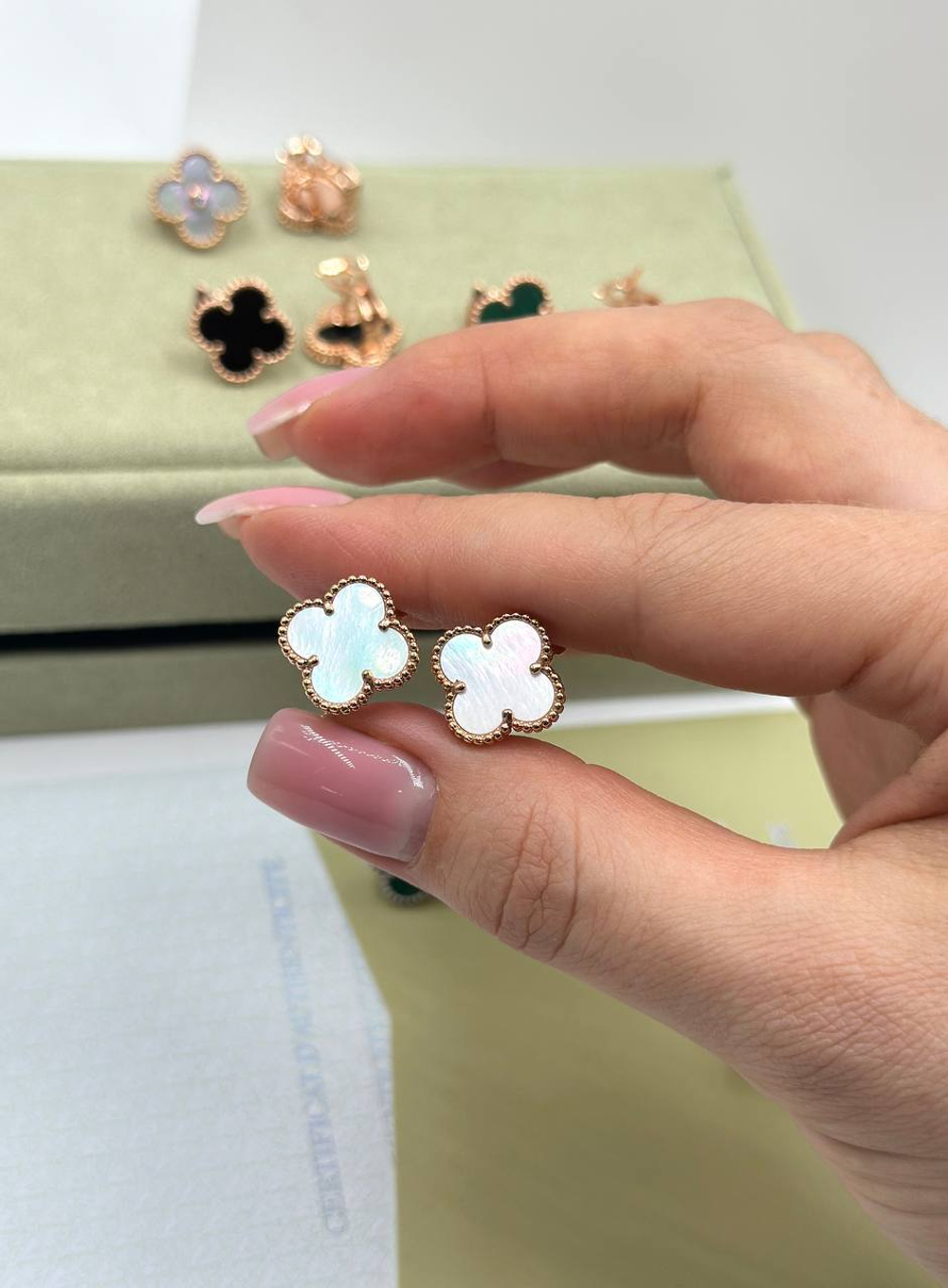 Серьги Van Cleef & Arpels