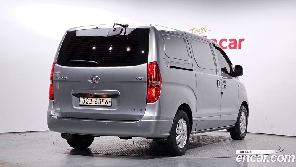 Hyundai The New Grand Starex Van 3-х местный (10.2020)