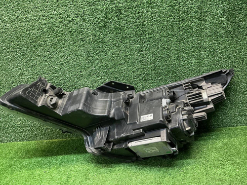 Фара правая Hyundai Elantra 7 CN7 (2020-2023) LED