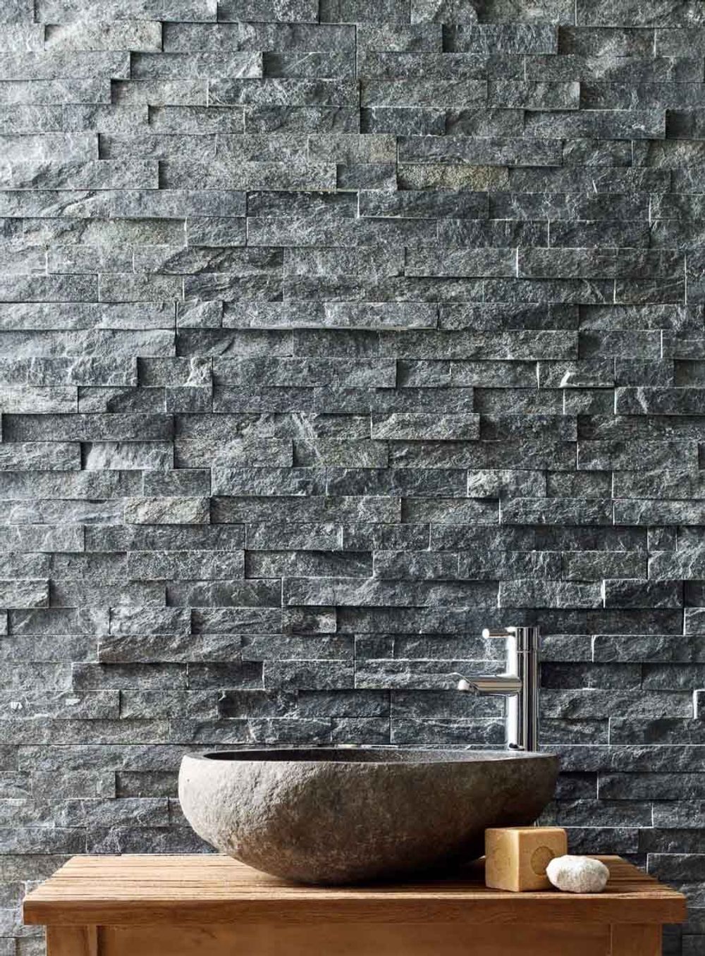 Натуральный камень Кварцит черный Pharaon 150x600x10-20 Классик