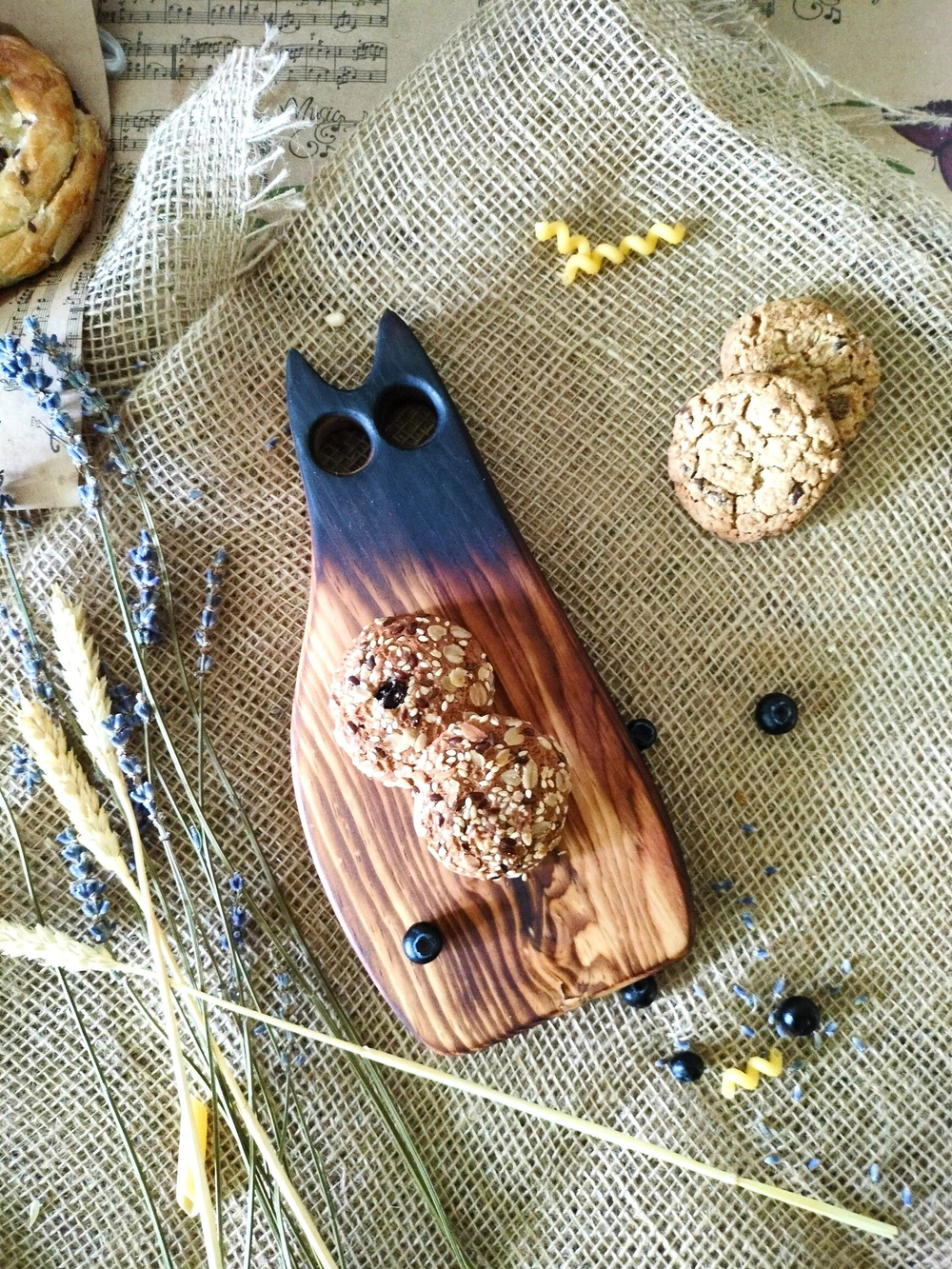 Доска разделочная из дерева сервировочная