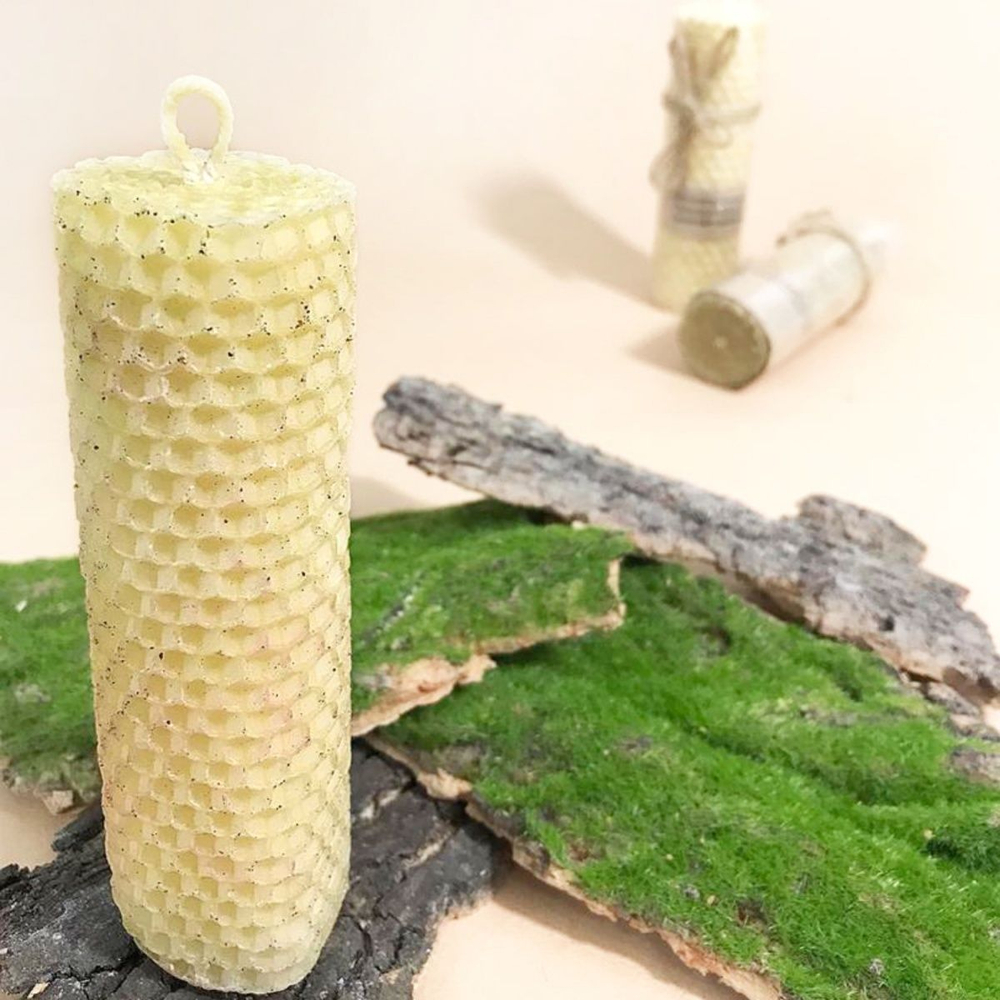 Свеча из вощины с Чабрецом 13 см