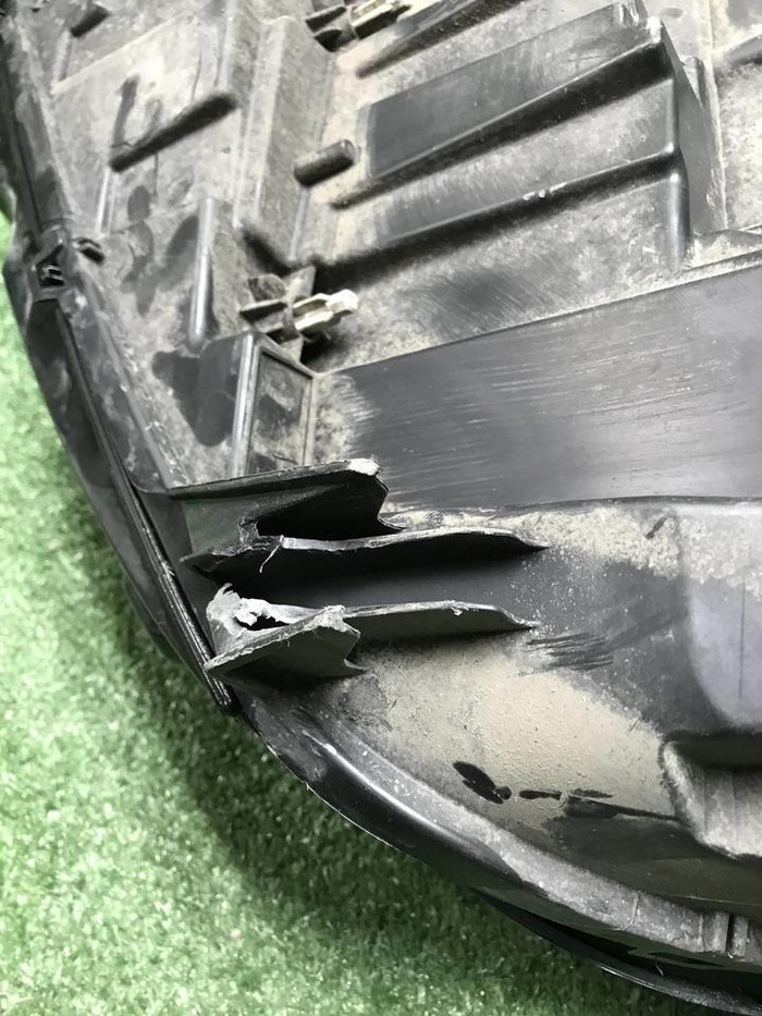 Фара правая Peugeot 3008 2 (2016-2020) LED