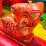 Коммерческий надувной батут «Сафари-Тигр», 12*9*9 м