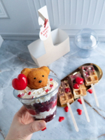 Трайфл-торт в стаканчике «Медвежонок с любовью» + мини бельгийские вафли в шоколаде