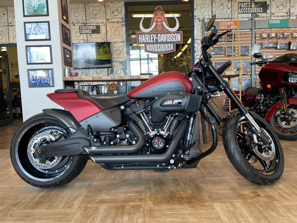 Harley-Davidson Softail FXDR 114