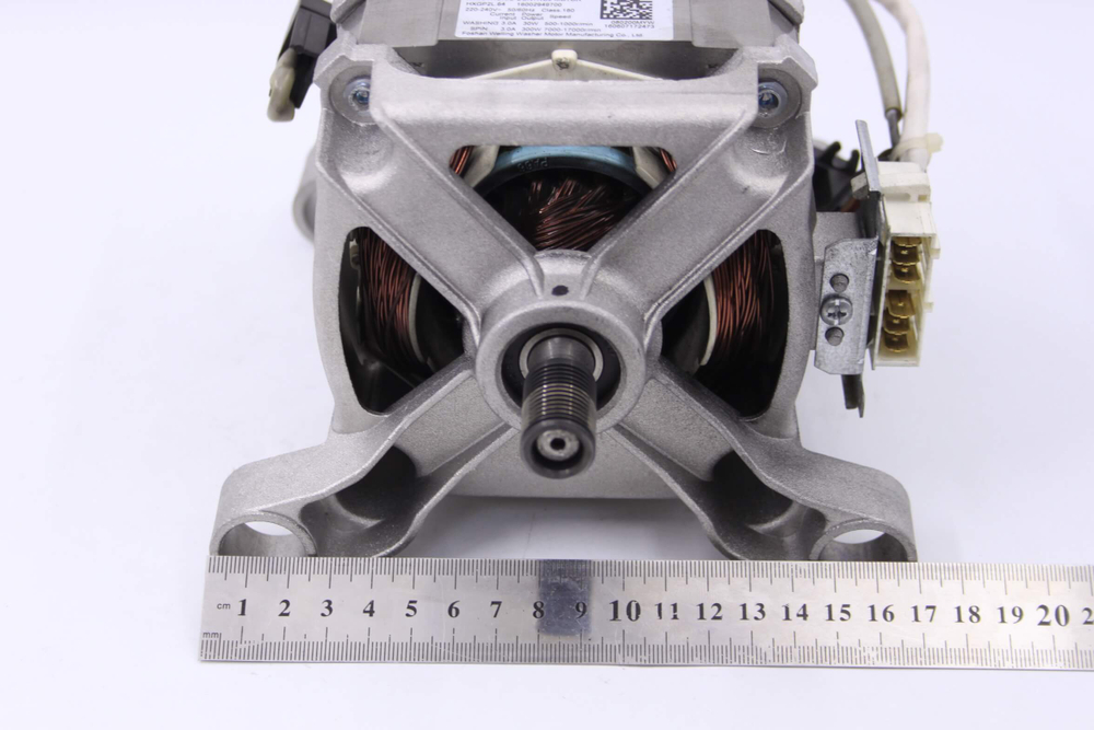 Двигатель(мотор) стиральной машины Indesit 16002949700