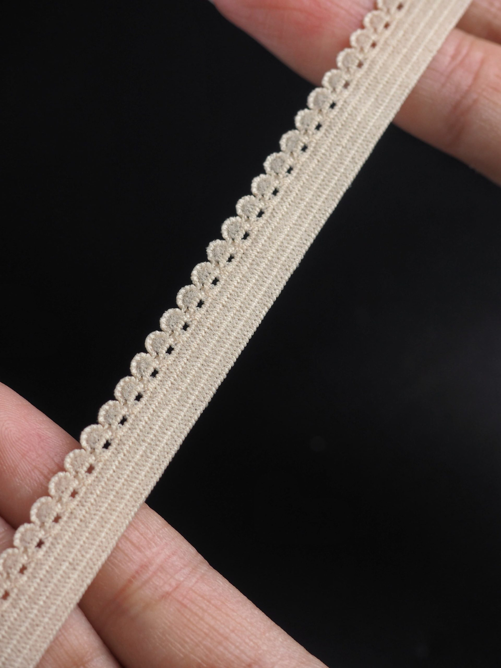 Резинка бельевая светло-бежевая ажурная ширина 9 мм (с учетом фестона)
