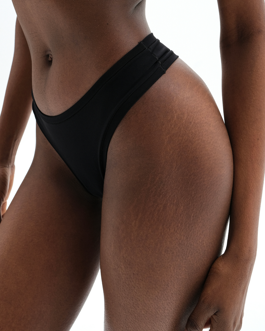 Трусики стринги 001 Body Fusion (черный)