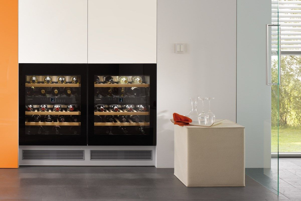 Встраиваемый винный шкаф Liebherr UWT 1682