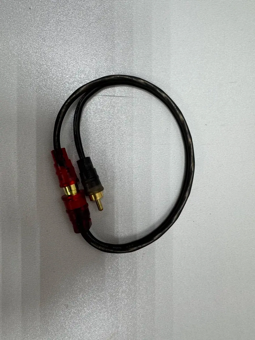 Y-разветвитель Auto Puma AP 1F2M RCA, медь, 0.3 м