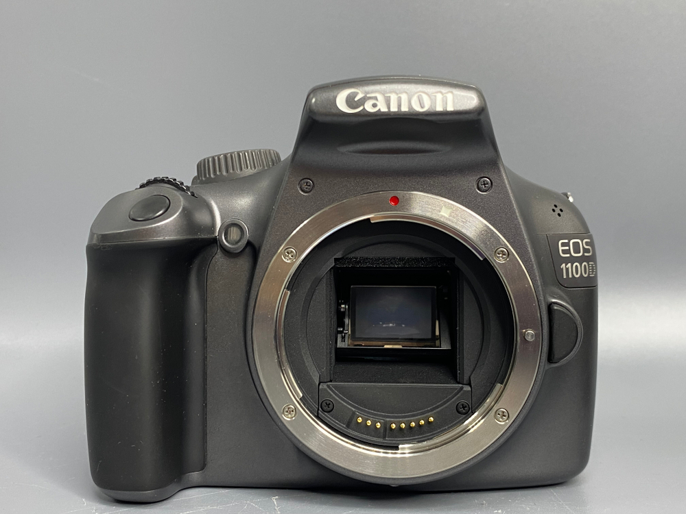 Canon 1100D Kit 18-55 IS II Серый 8500 кадров