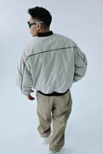 Бомбер VNVA бежевый