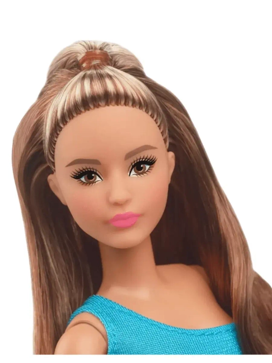 Кукла Барби Лукс Looks брюнетка в длинном платье HJW82