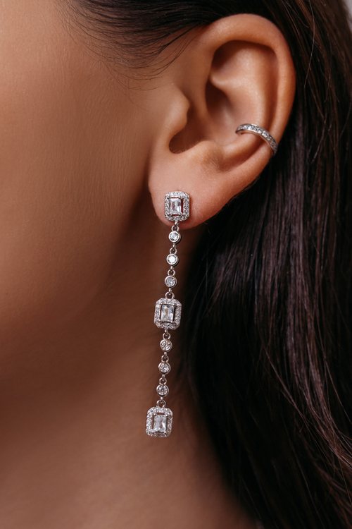 Динамичные серьги с кубическим цирконием