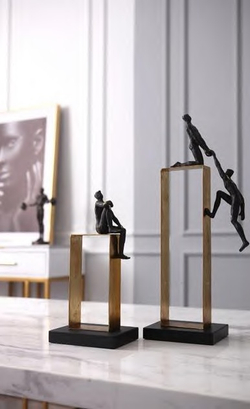 Статуэтка Man on square shelf Decoration-A
