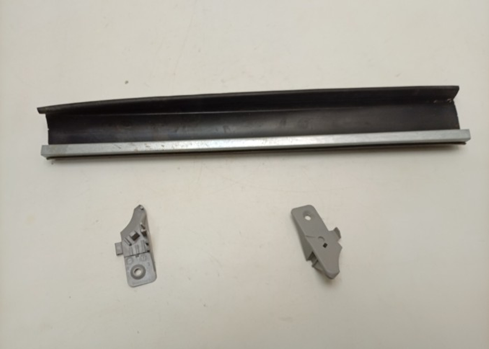 S59T45X0 ктп15 Нижний уплотнитель для посудомоечной машины Bosch S59T45X0 б/у