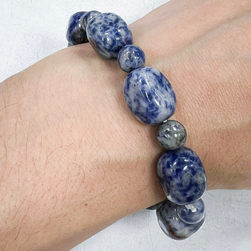 Браслет на резинке Содалит, 18 см