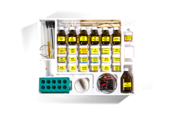 Развивающая игра Юный химик