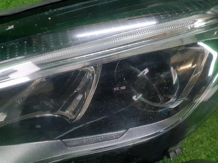 Битая Фара левая Mercedes GLA x156 (2017-2020) LED