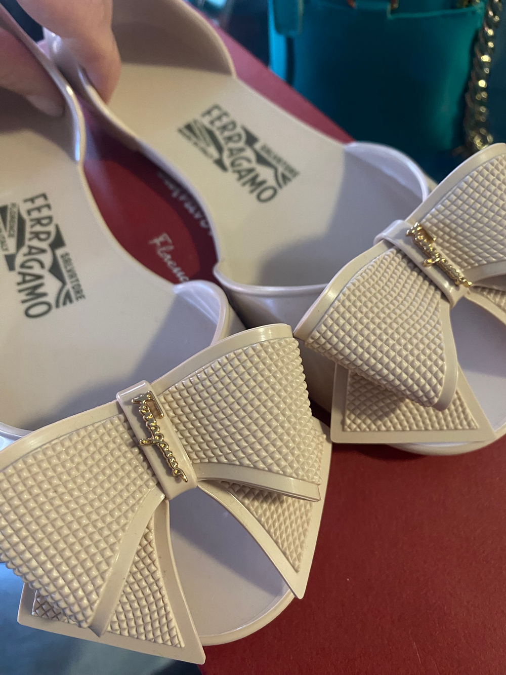 SALVATORE FERRAGAMO Сандалии женские