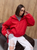 Ветровка с капюшоном