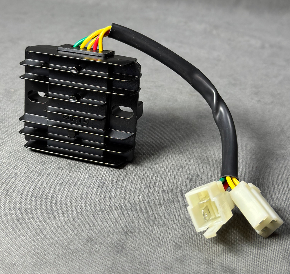 Реле регулятор напряжения Minsk C4 300