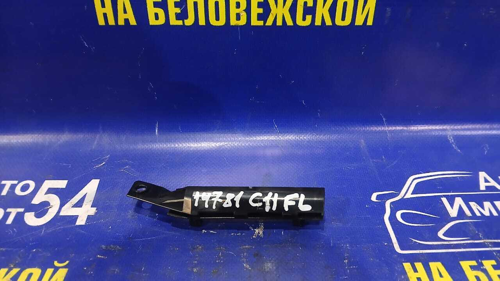 Крепление бампера переднее левое NISSAN TIIDA 2008-2012