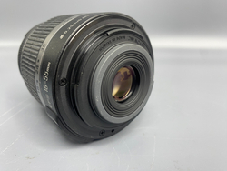 Canon EOS 550D Kit 18-55mm 3.5-5.6 IS 900 кадров