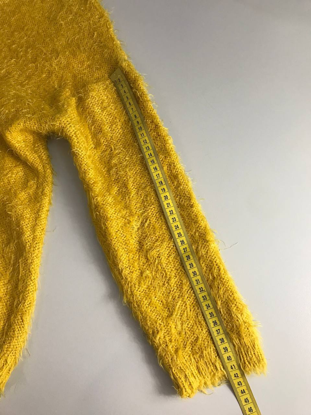 Джемпер классного цвета мохнатый, визуально 48/50 размер