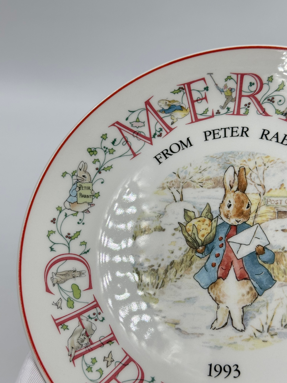 Тарелка Merry Christmas from Peter Rabbit Wedgwood 1993 год